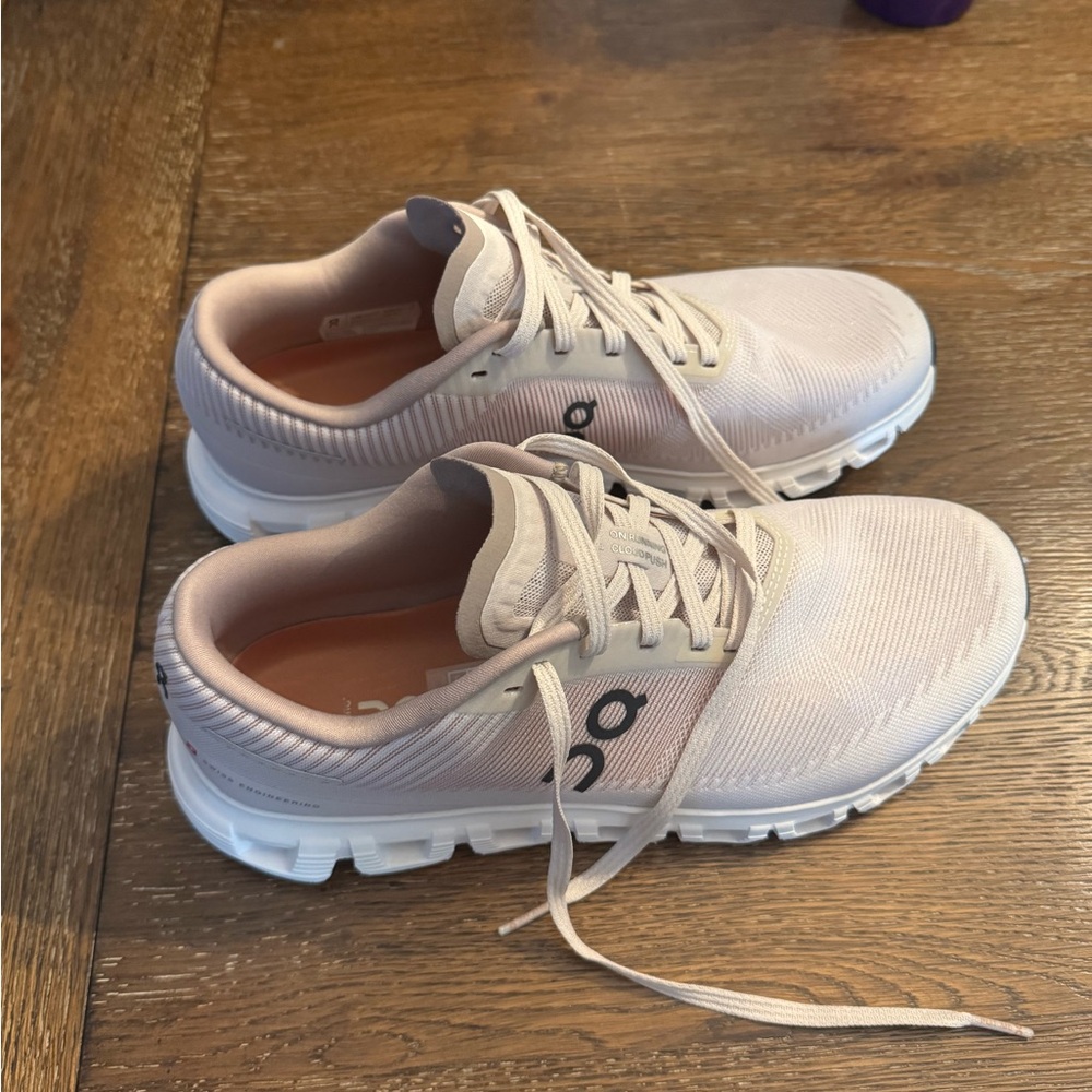 On Running Cloud 6 Push Women's Sneakers size 10 - Pearl/Sandstone